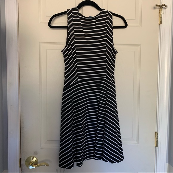 Black and white striped dress - Picture 2 of 2